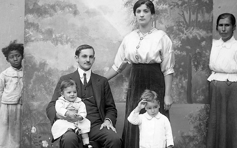 Fondos fotográficos en contextos&nbsp;poscoloniales